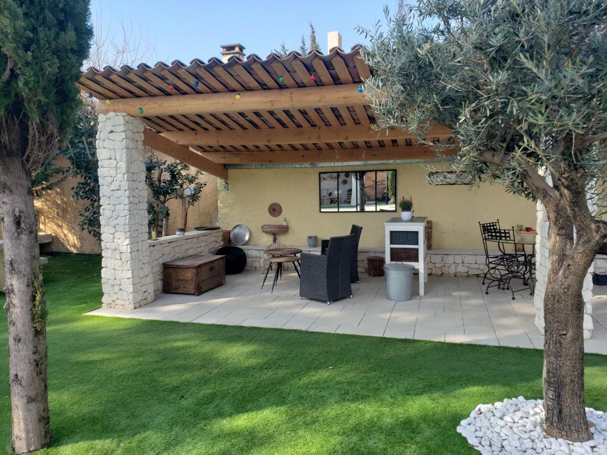 La Maison 1440 LʼIsle-sur-la-Sorgue Dış mekan fotoğraf